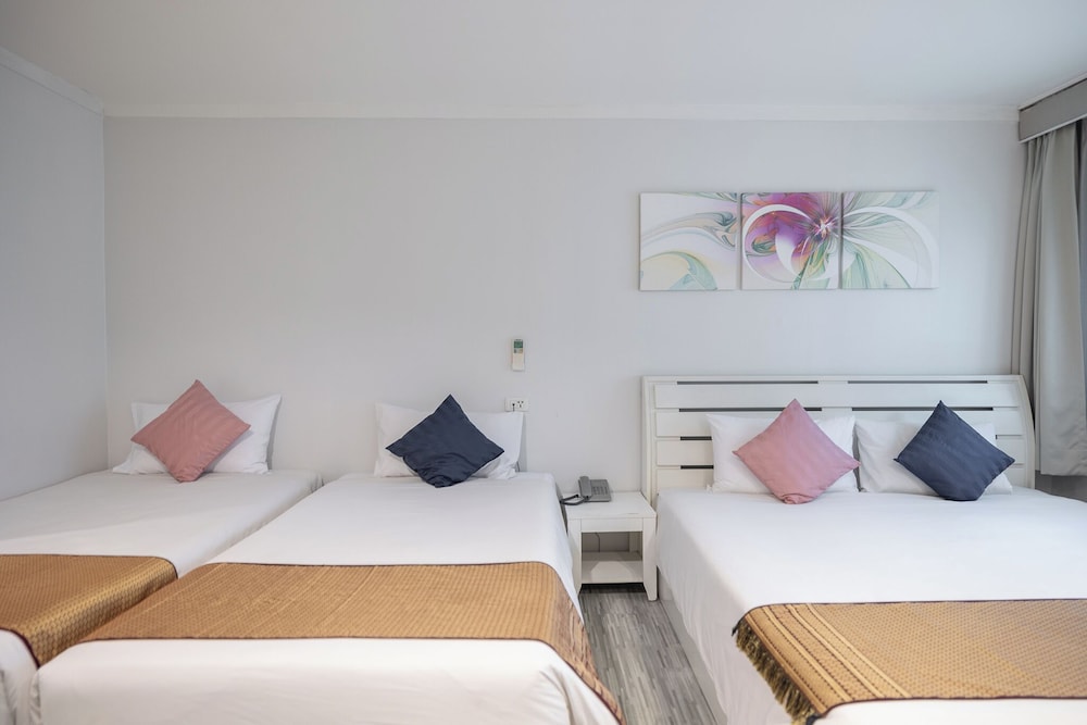 PRATUNAM CITY INN 17/54