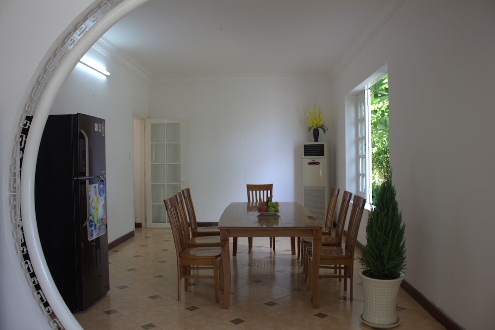 Des Ami Villa 23/34