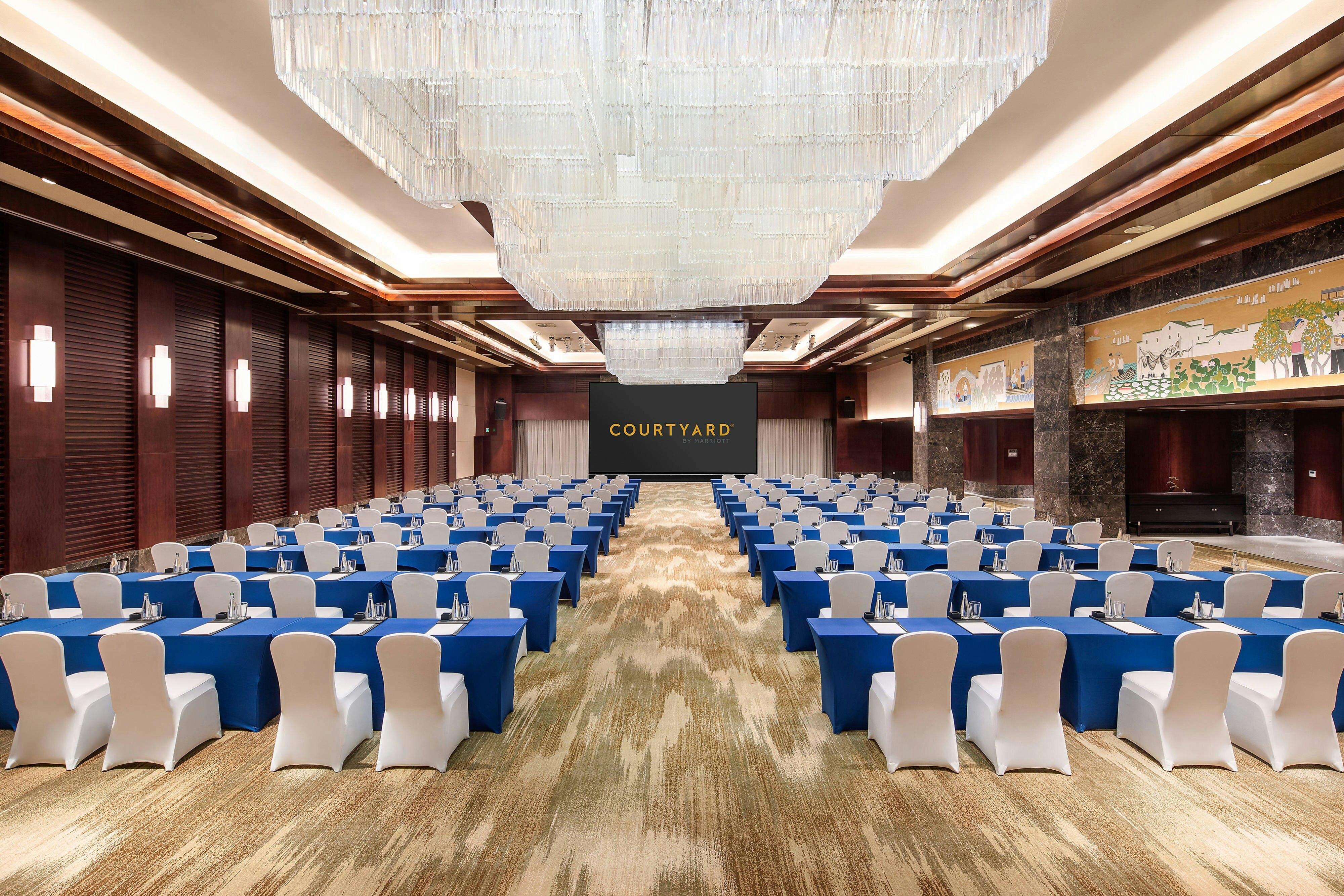 Courtyard by Marriott Wuxi Lihu Lake 11/17