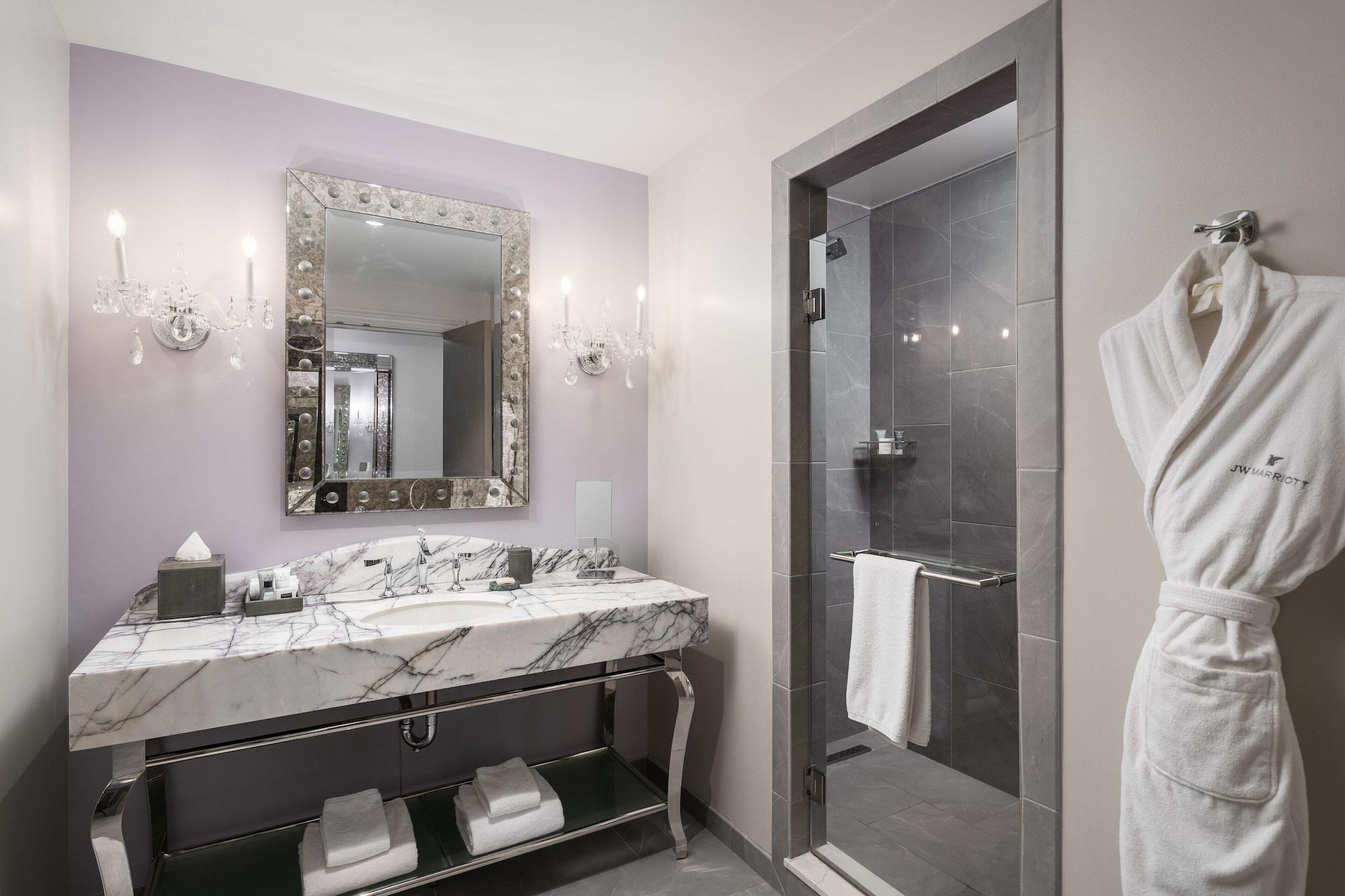 غرفة بسرير كينج، Jw Marriott Savannah Plant Riverside District 8/10