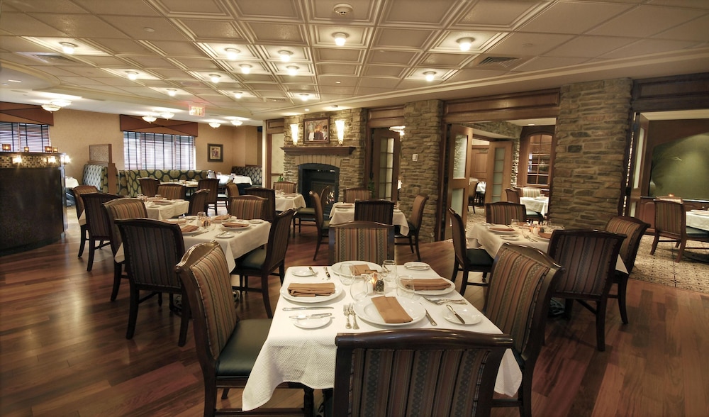 Clinton Inn Hotel Event Center 21/30