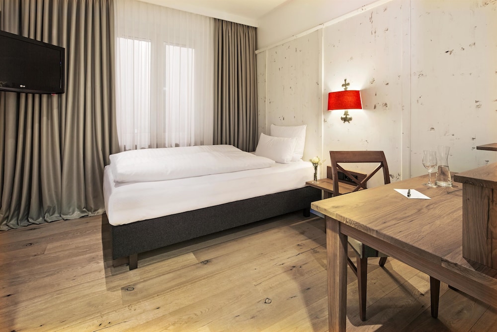 Eden Hotel Wolff 31/66