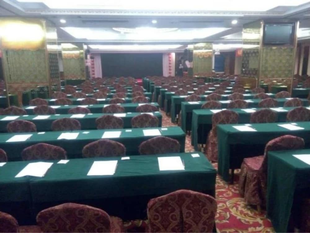 Baoyue Hotel 21/26