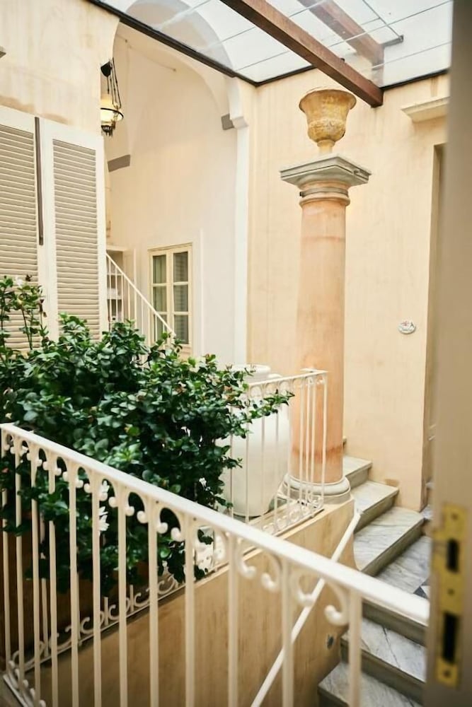 Palazzo Mosco Inn 25/50