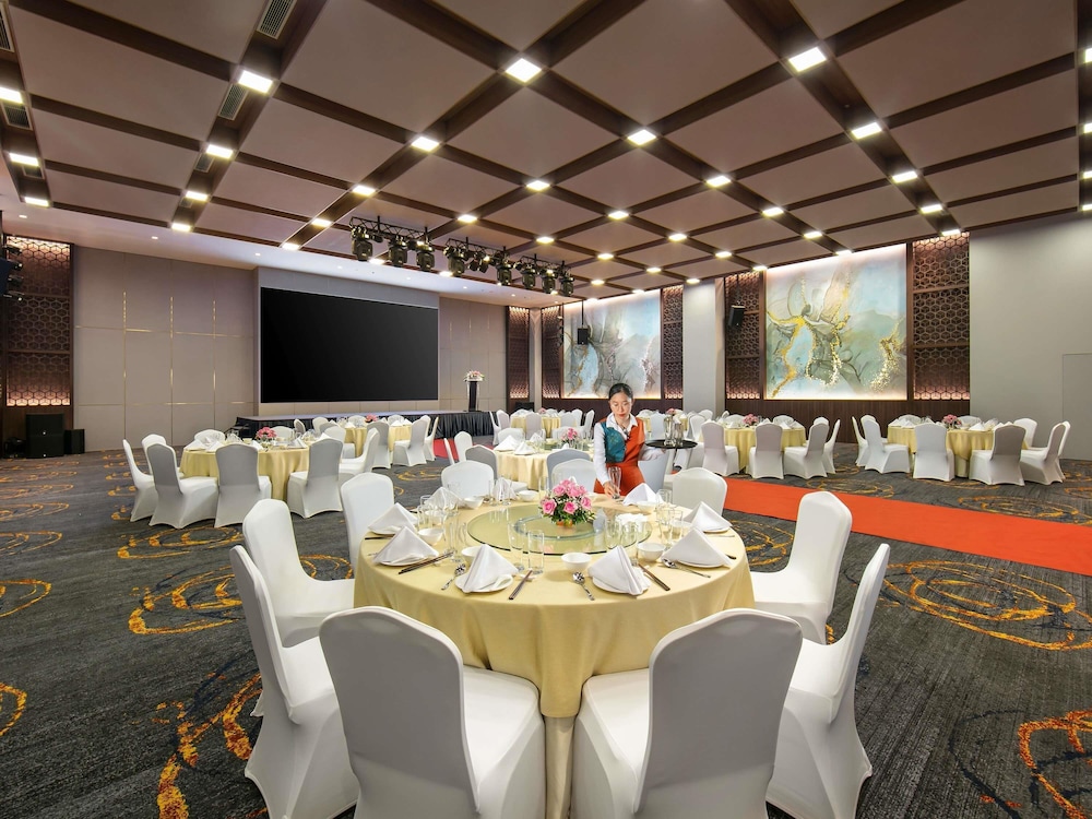 Movenpick Living West Hanoi 106/112