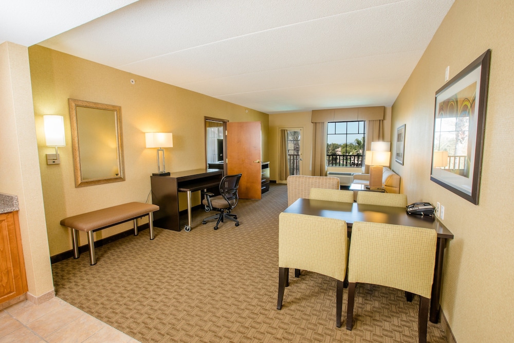 Holiday Inn Phoenix Chandler 44/70
