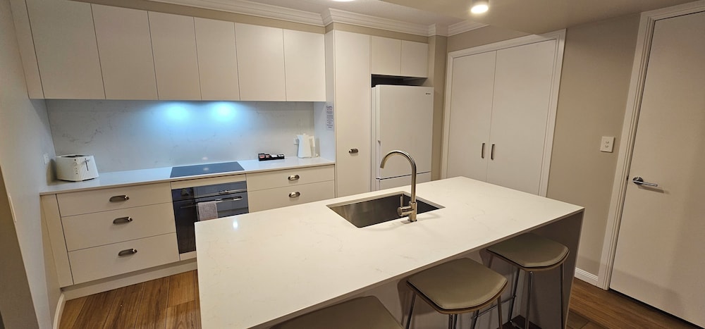 Broadbeach Holiday Apartments 37/50