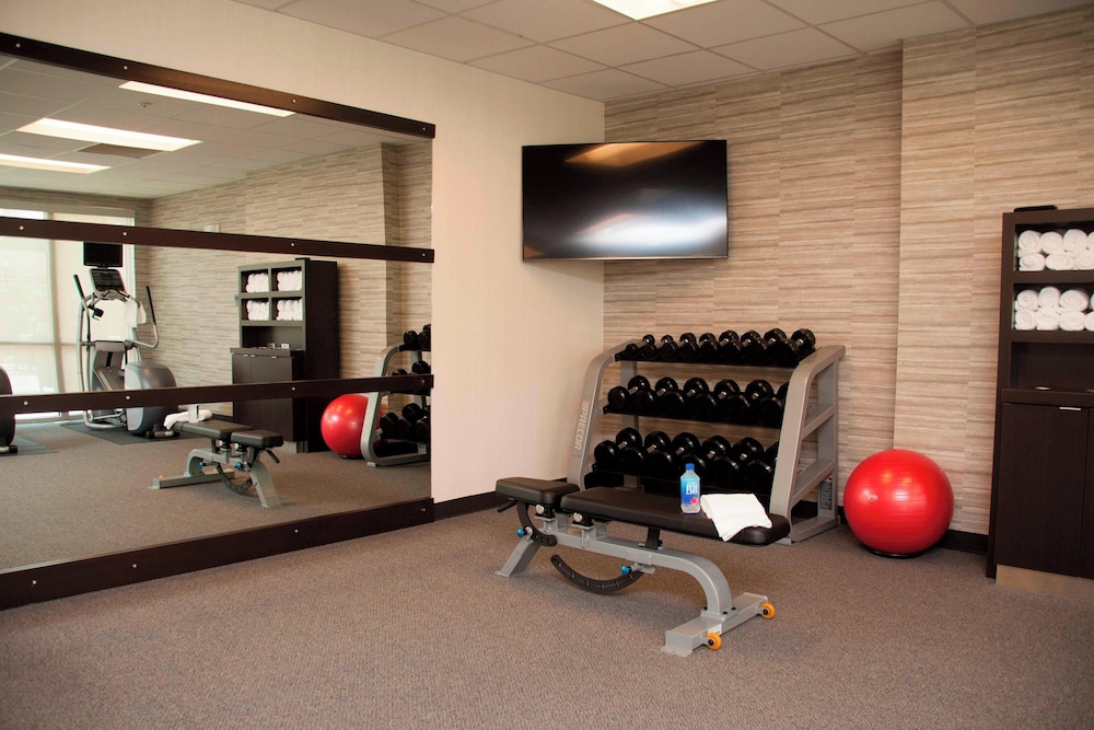 Courtyard by Marriott Houston City Place 26/50