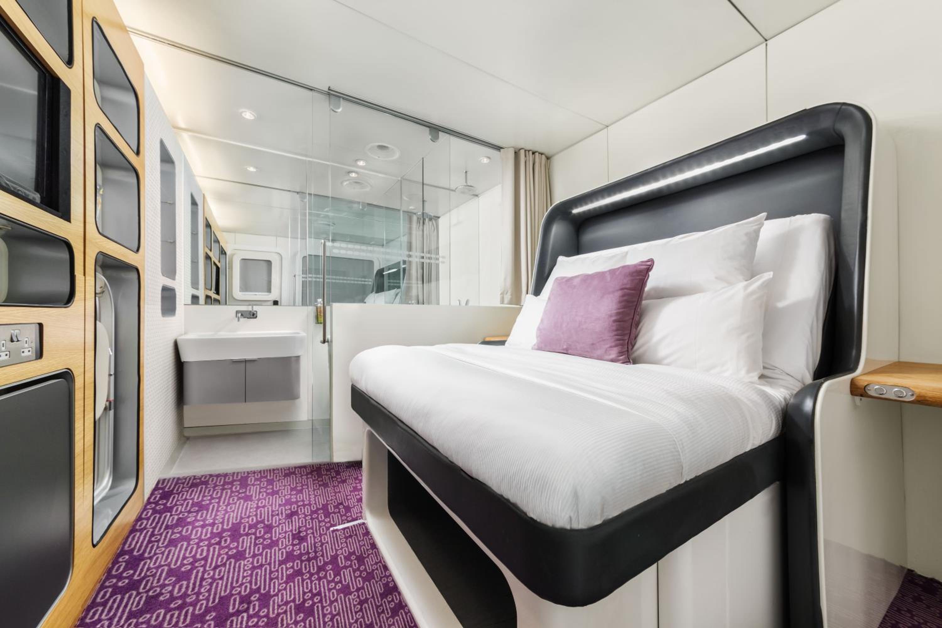 YOTELAIR Amsterdam Schiphol 13/57