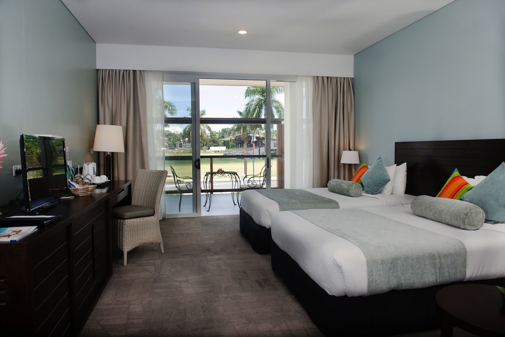 Grand Pacific Hotel 16/84