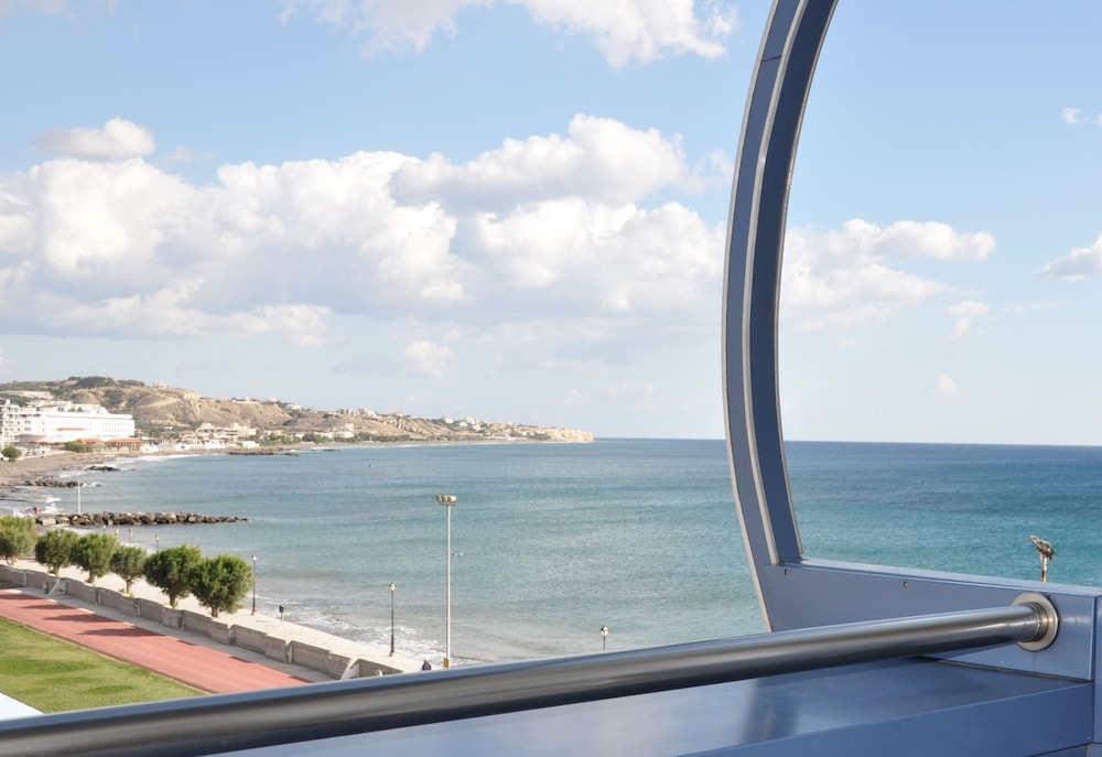 Astron Hotel 42/50