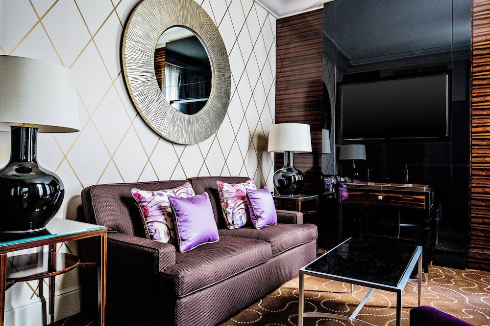 Prince de Galles A Luxury Collection Hotel Paris 68/80