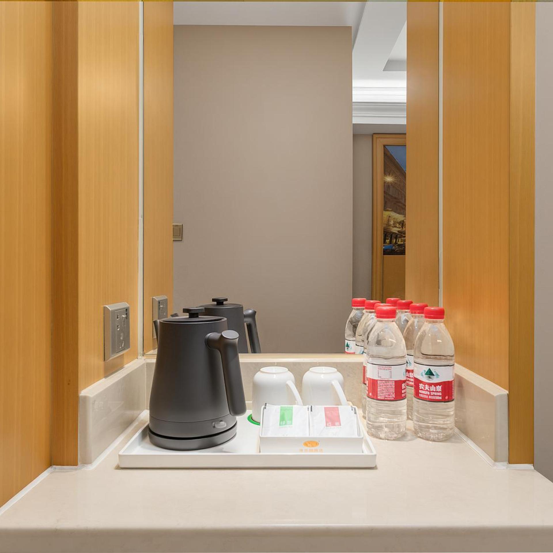 Vienna Hotel Shenzhen (Fuyong Metro Station Branch) 35/48