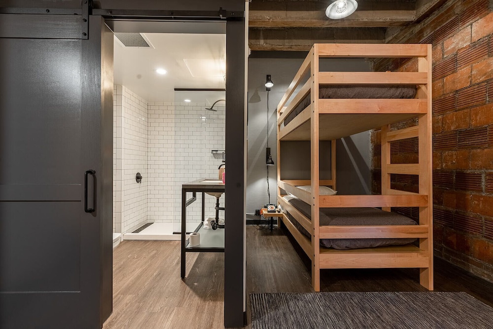 Moxy Nashville Downtown 13/40