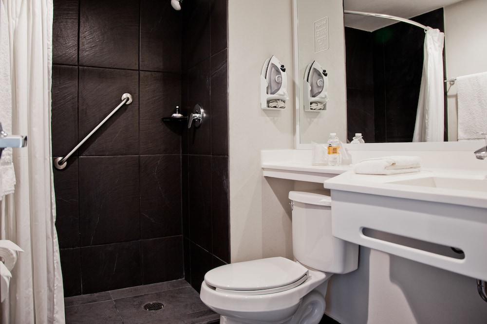 City Express by Marriott Ciudad Victoria 62/62