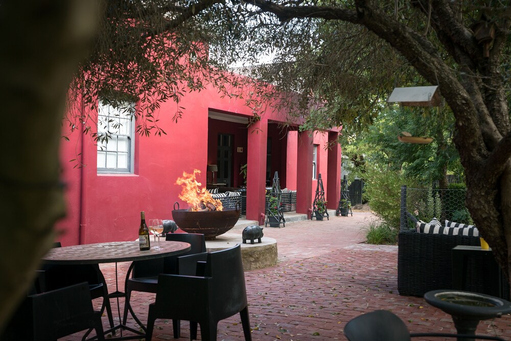 Ruby Rose Country House 35/47