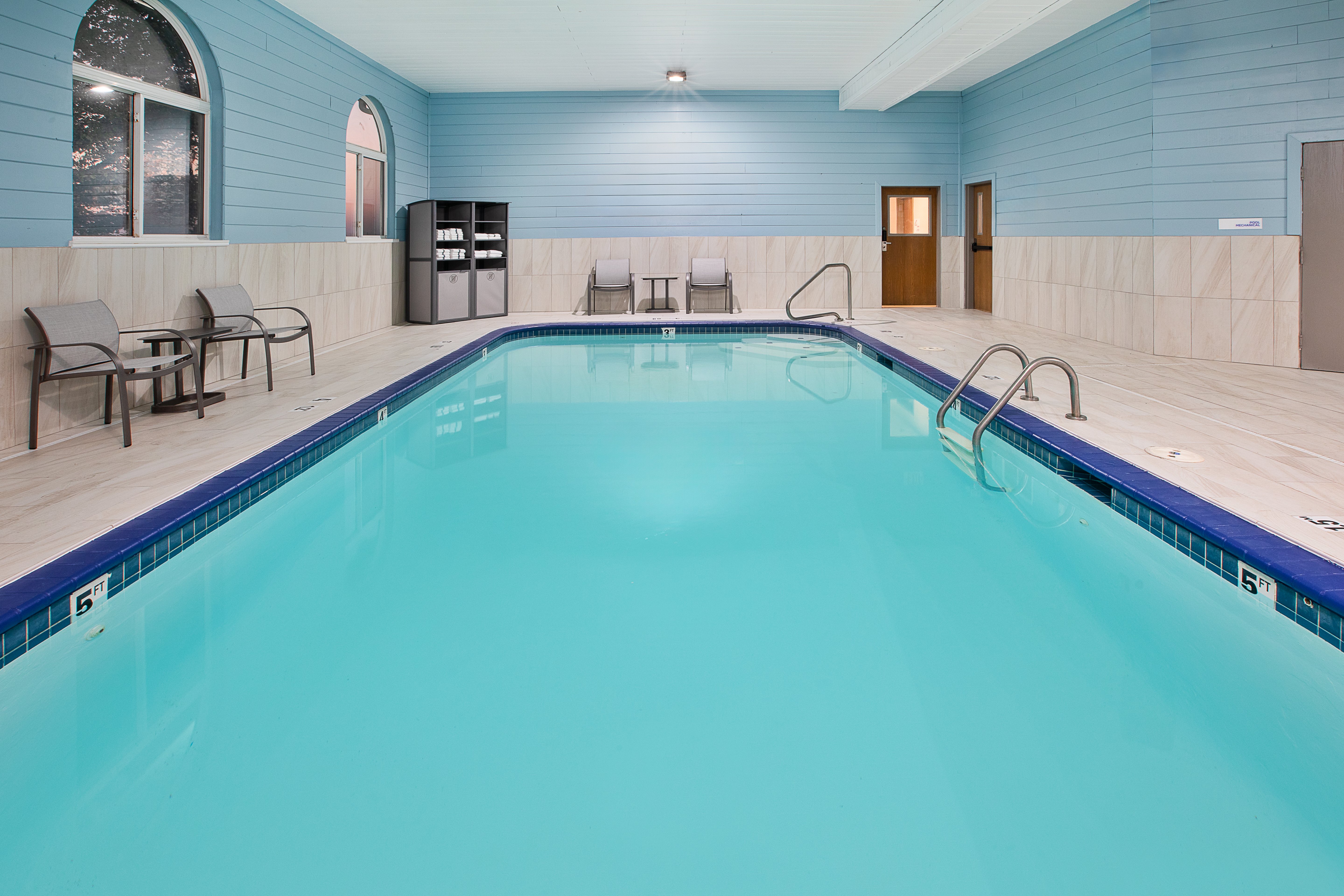 Holiday Inn Express Tuscola 39/56