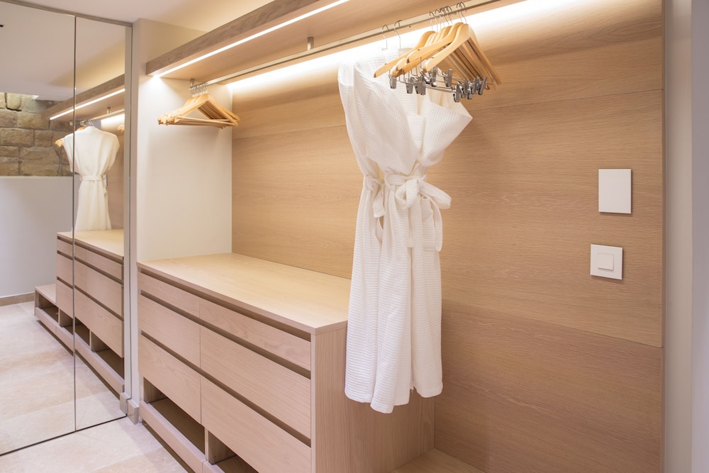 Compass House Boutique Hotel 21/48