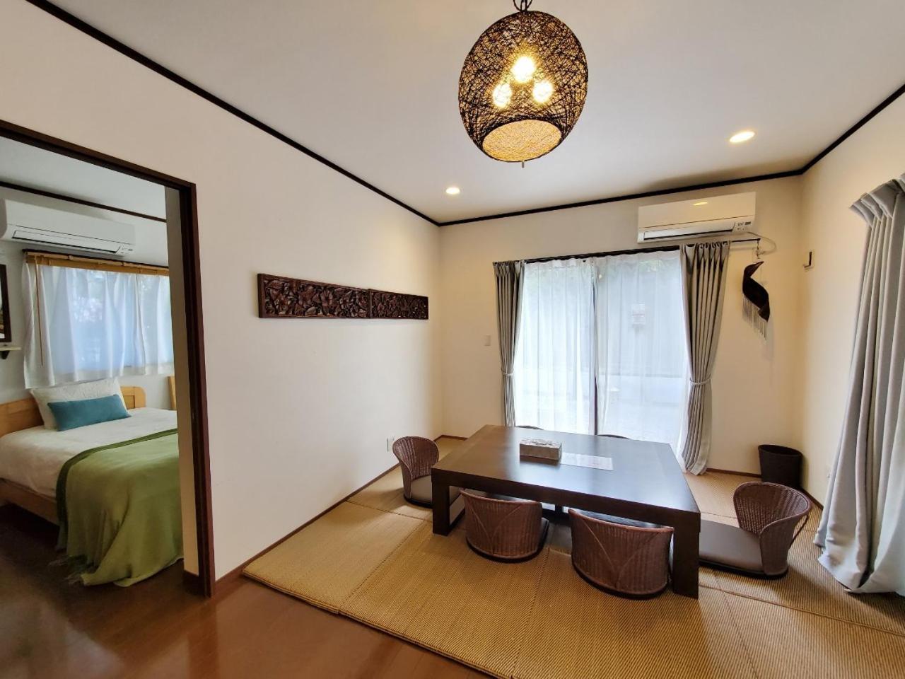 2 Bedrooms, Villa