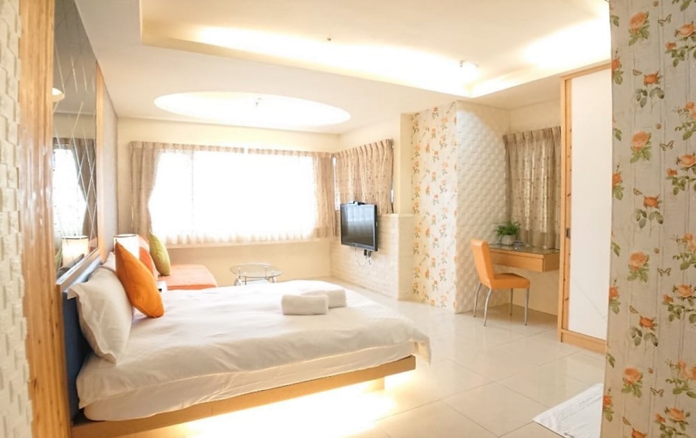 Lj Hotel 17/65