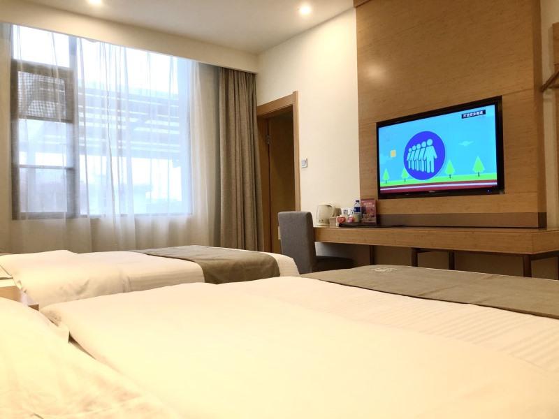 GreenTree Inn Fuzhou Linchuan Yizhong 24/53