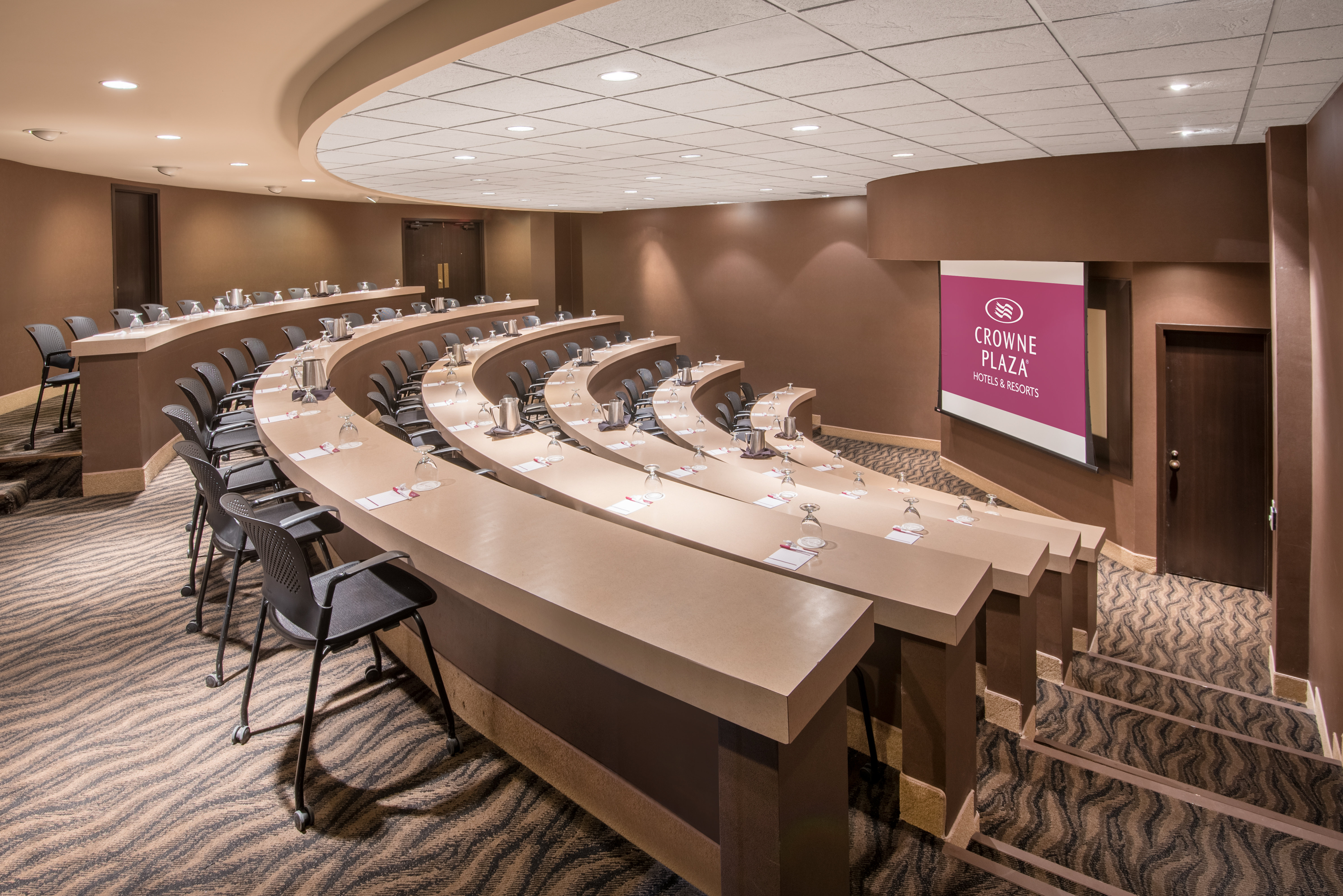 Crowne Plaza Indianapolis Airport 49/58
