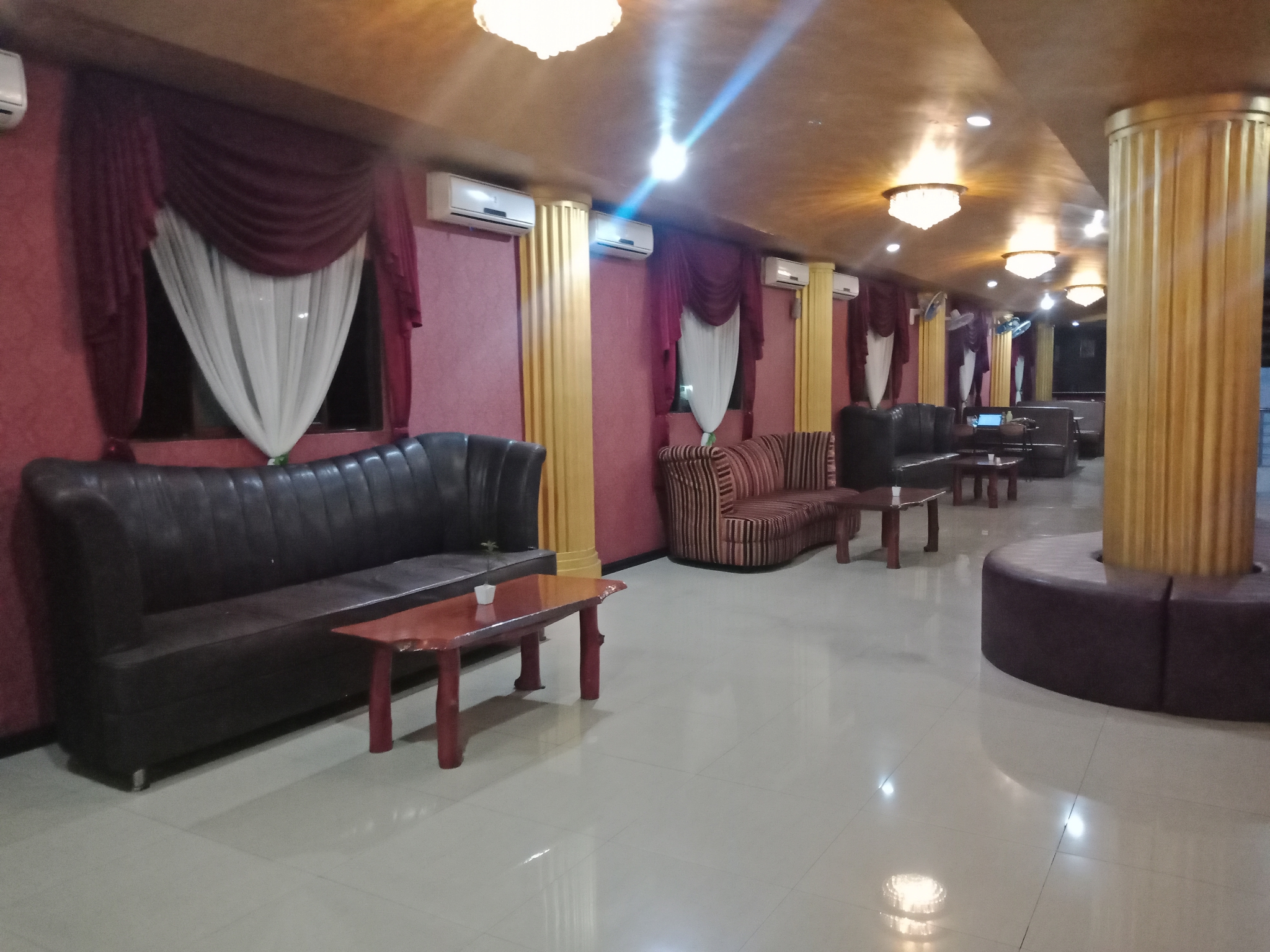 Z Suites Hotel 12/18