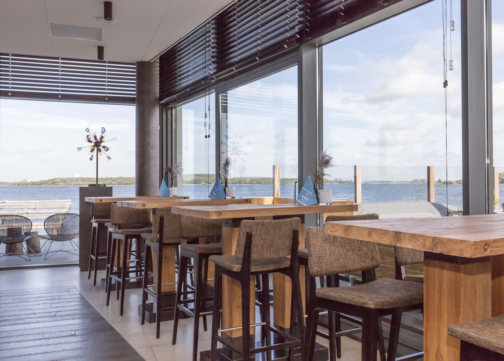 Fletcher Hotel Het Veerse Meer 43/66