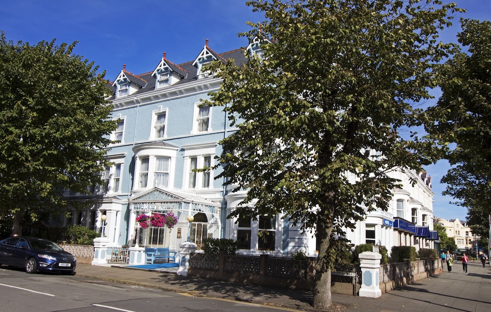 Evans Hotel 29/37