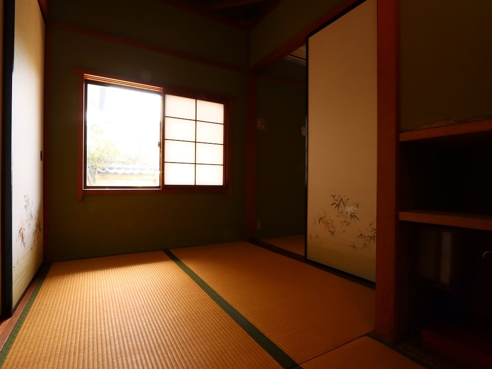 Karasawa Inn 36/63