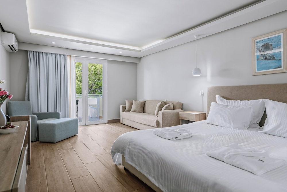 DELUXE, SUITE