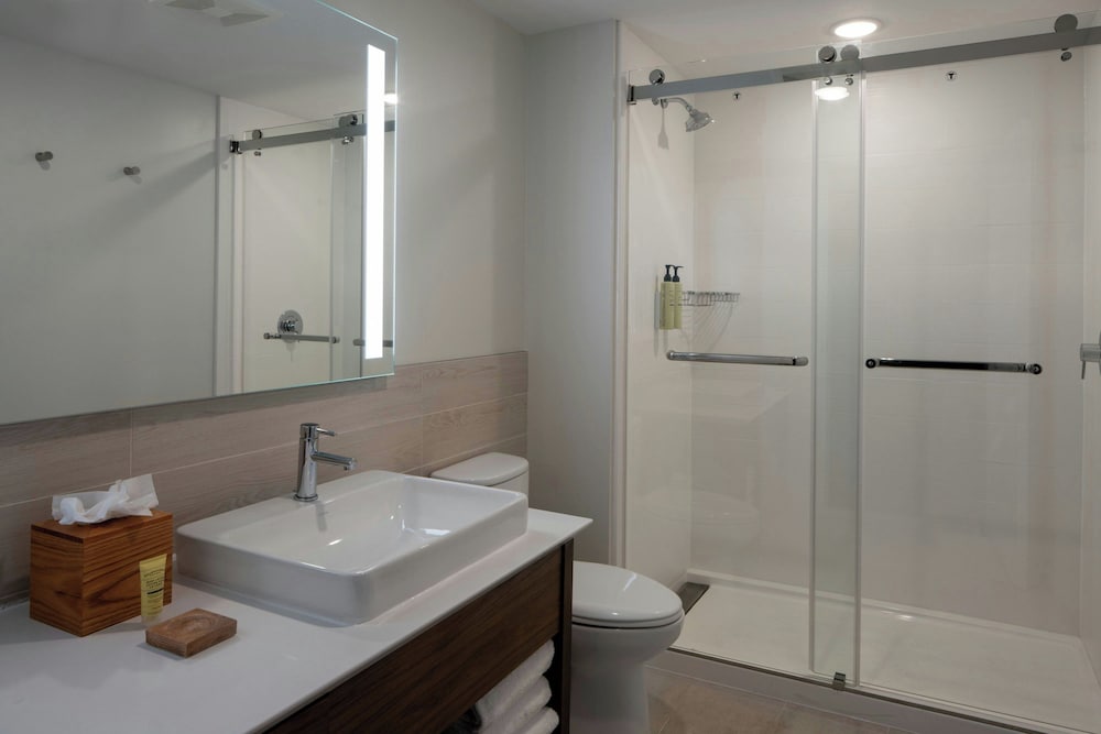 Element Indianapolis Carmel 50/54