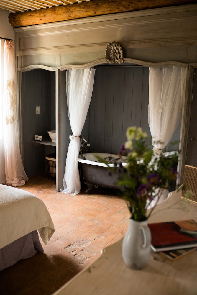 Le Galinier Lourmarin, a Beaumier Guesthouse 29/50