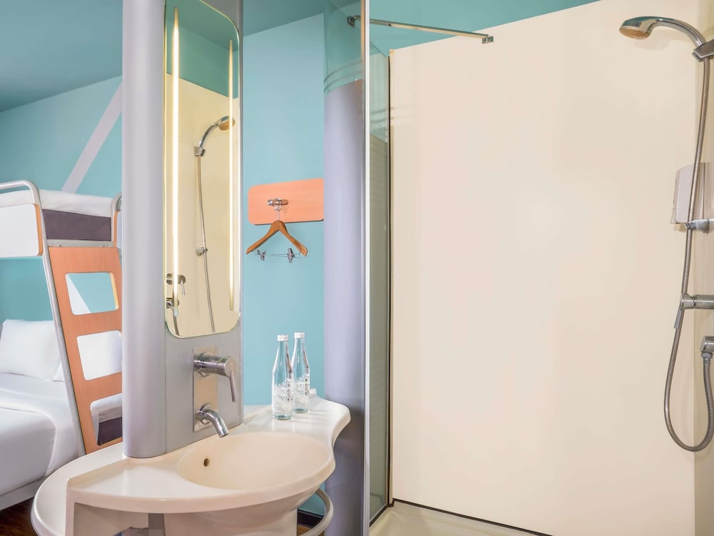 Ibis Budget Jakarta Airport 50/54