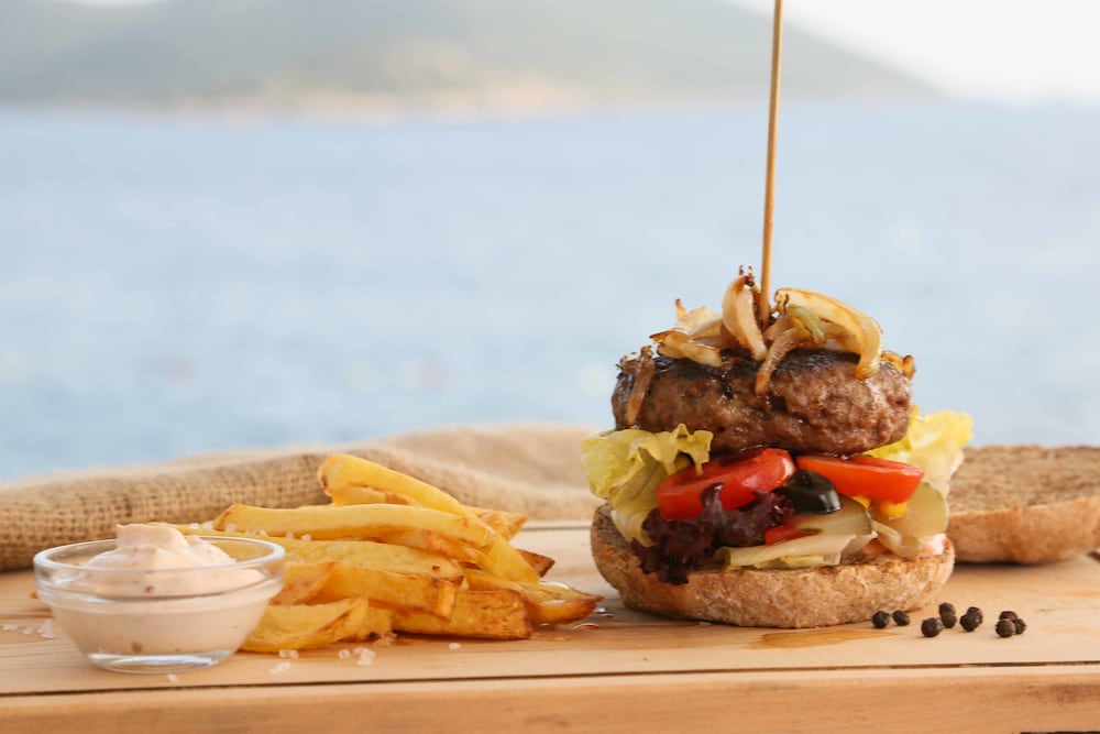 Nur Beach Hotel 16/41