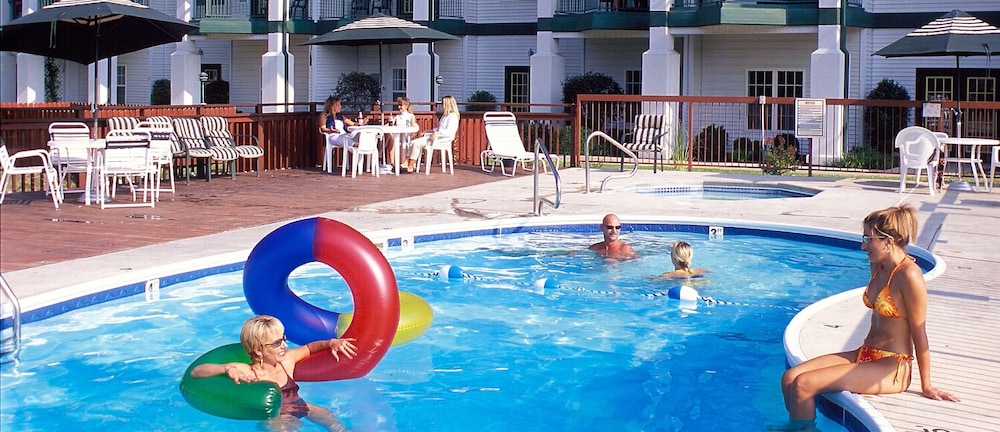 Capital Resorts Carriage Place 68/77