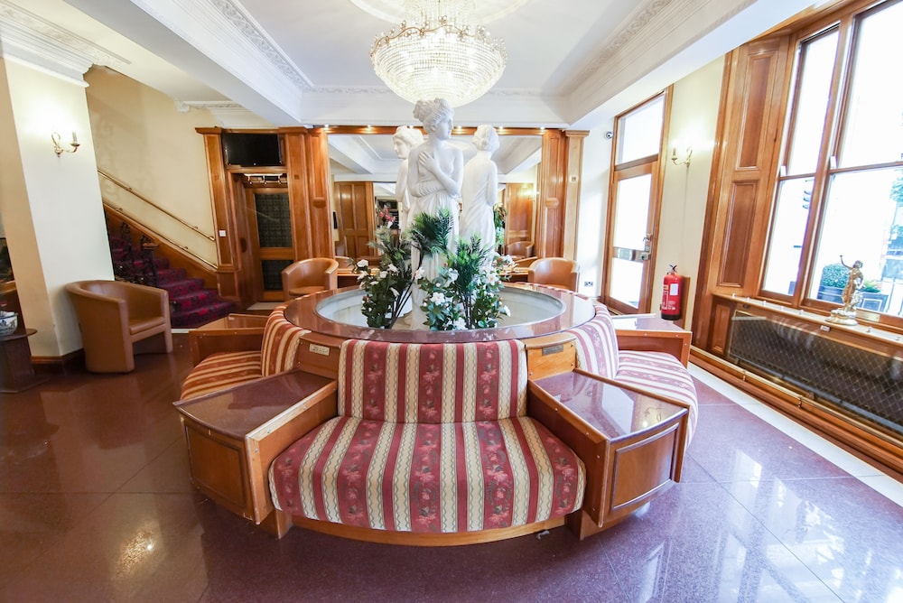 Abbey Court Hotel 29/45