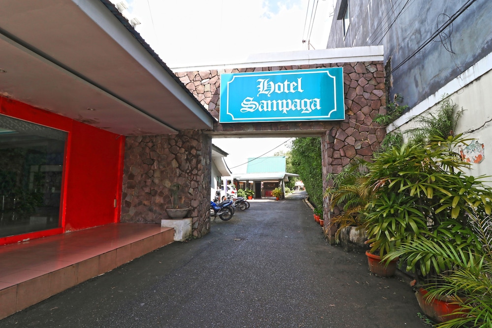 Hotel Sampaga by ZUZU 1/21