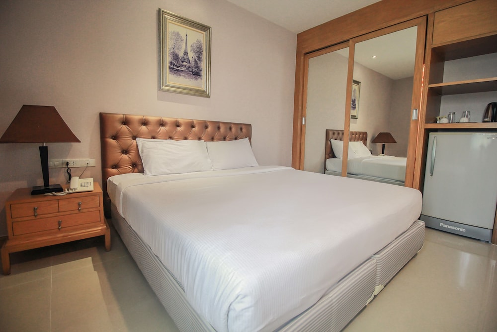 Hope Land Hotel Sukhumvit 24 19/54