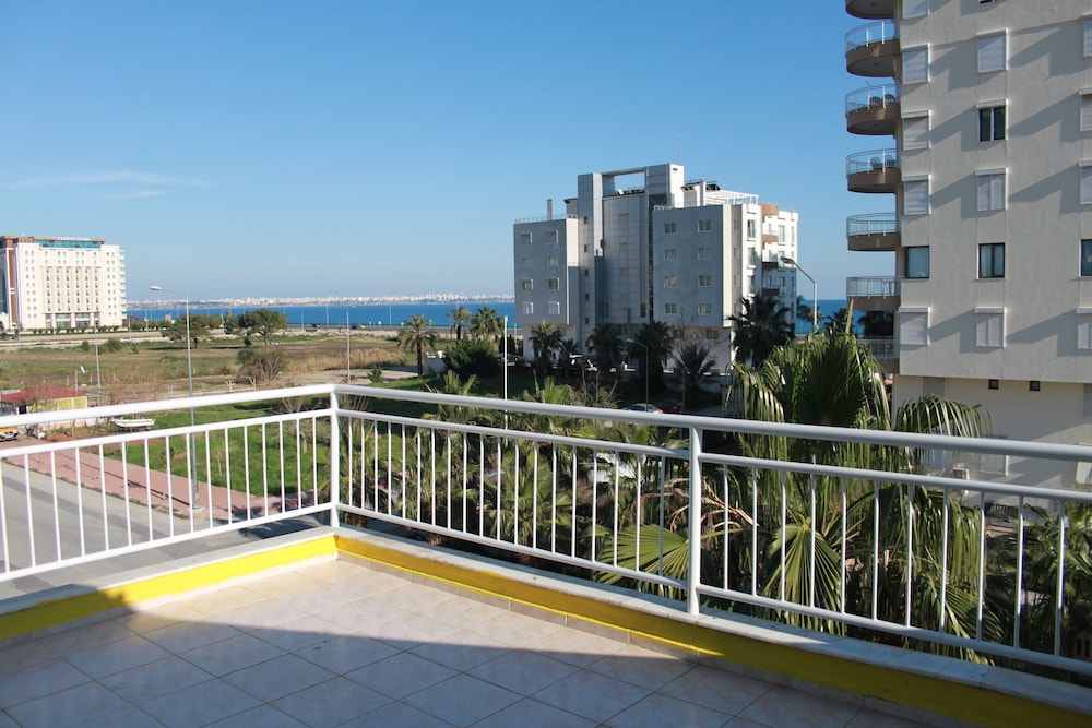 Villa Granada 16/18