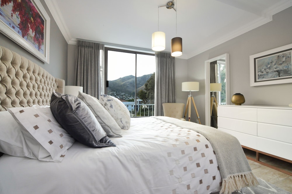 dk villas 2 The Boardwalk (Hout Bay) 11/50