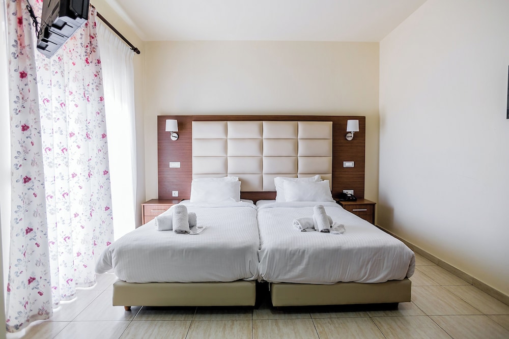Thalassa Apartments 8/50