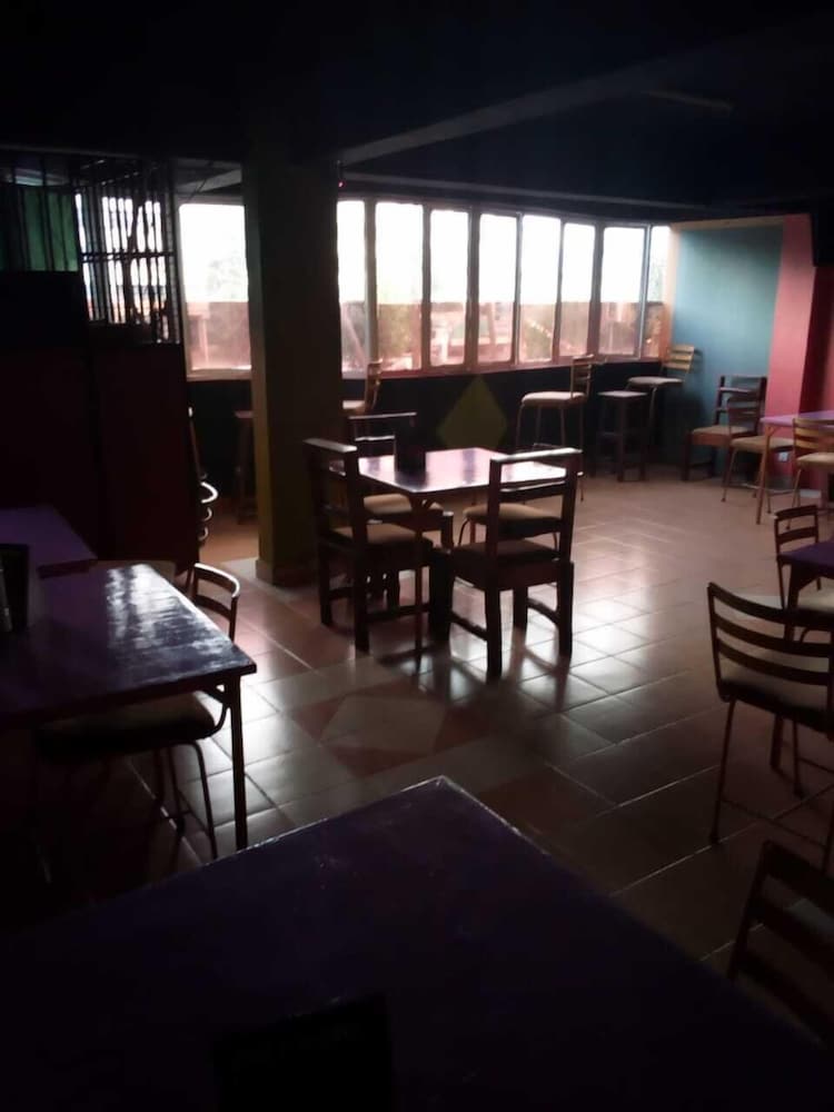 Batian Guest Hotel 13/18
