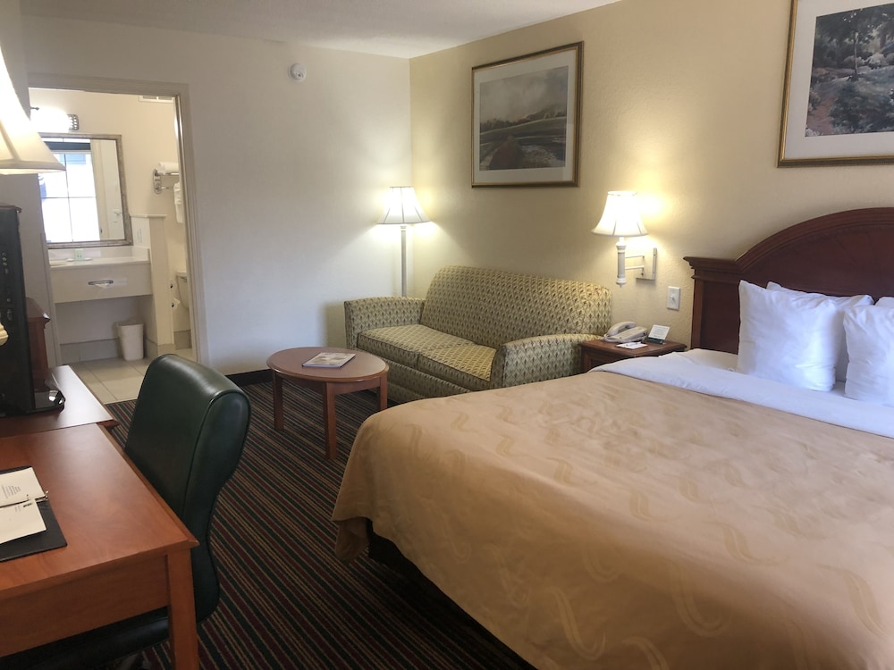 Quality Inn Suites Biltmore East 11/29