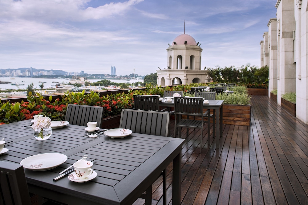 WYNDHAM GRAND XIAMEN HAICANG 42/50