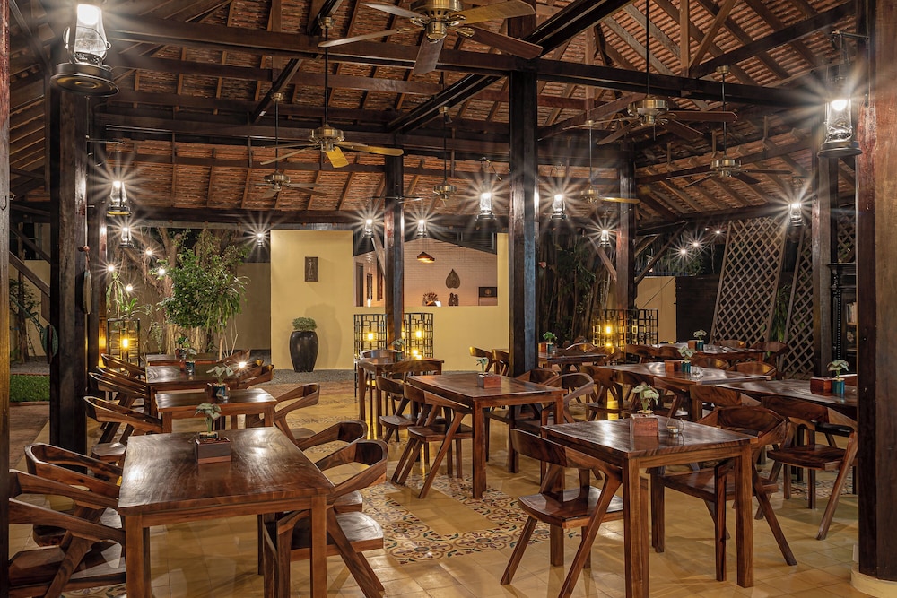 Pavillon D Orient Boutique Hotel 33/50