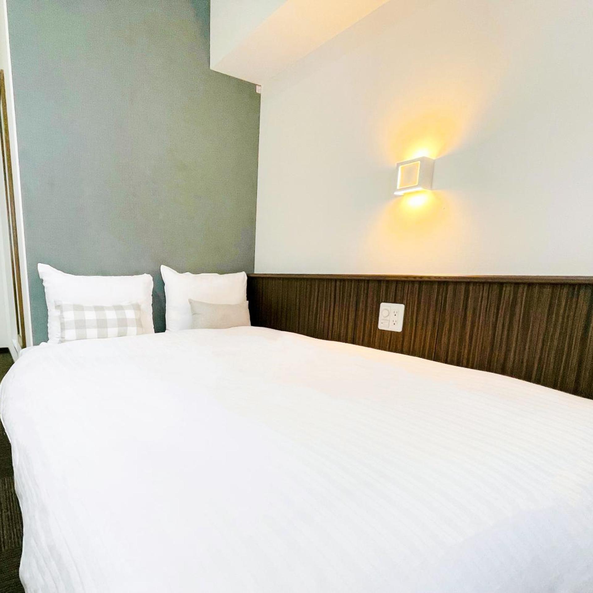 Female Only, Semi Double Bed