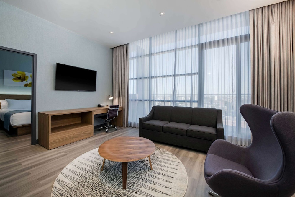 Wingate By Wyndham Long Island City 32/45