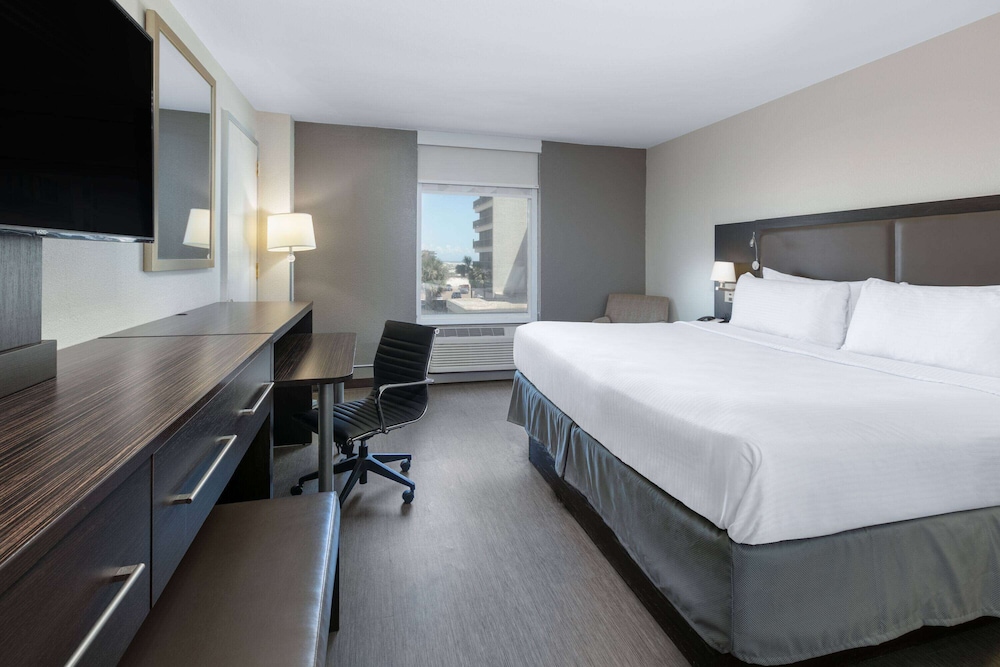 SUITE, KING BED, CITY VIEW, ACCESSIBLE