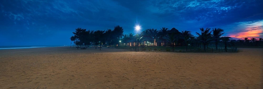CHARIOT BEACH RESORT 45/50